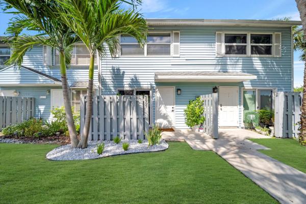 Edgewater Townhomes, 1997 NE 15th Ave, Fort Lauderdale, Florida 33305, image 1