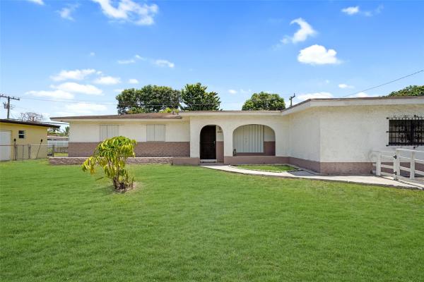Carol City, 4260 NW 173rd Dr, Miami Gardens, Florida 33055, image 1