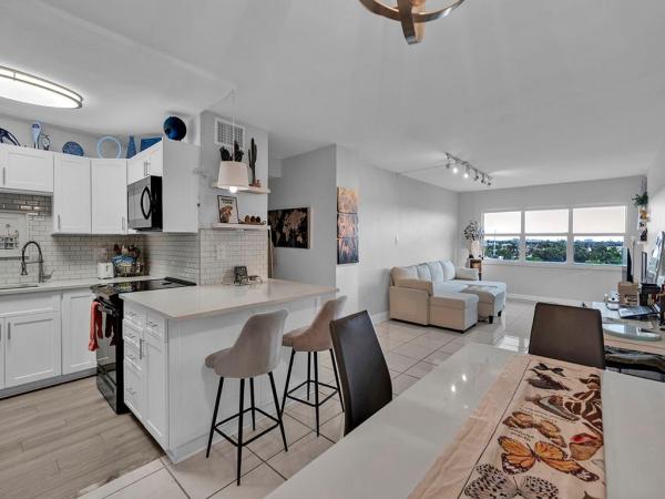 Horizon House, 2555 NE 11th St #708, Fort Lauderdale, Florida 33304, image 1