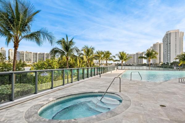 Echo Aventura East, 3300 NE 188th St #UPH-09, Aventura, Florida 33180, image 2