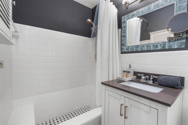 Middle River Estates, 2829 NE 17th Ave, Wilton Manors, Florida 33334, image 1