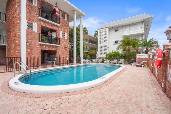 Colonial Manor East, 2500 NE 9th St #308, Fort Lauderdale, Florida 33304, image 1