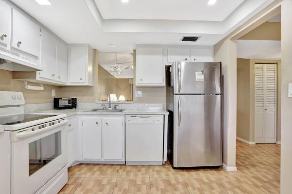 Palm Springs 2, 7680 NW 18th St #402, Margate, Florida 33063, image 1