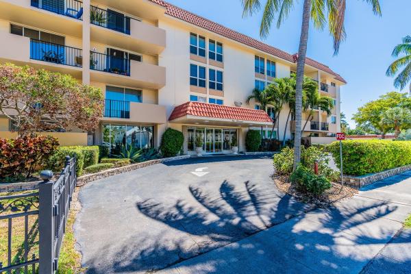 Boca View, 1000 Spanish River Rd #3T, Boca Raton, Florida 33432, image 1
