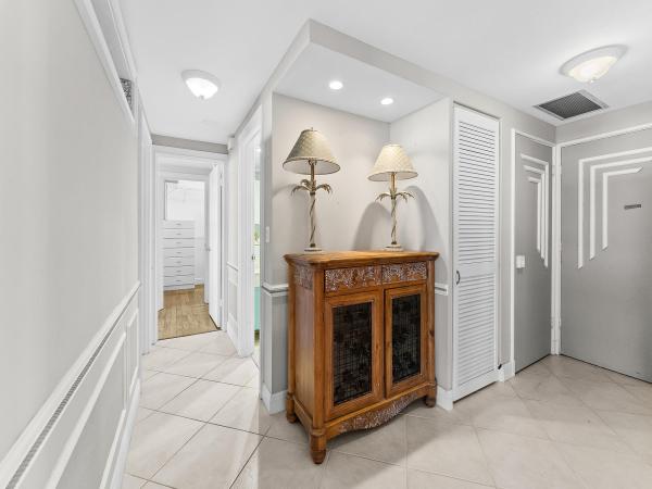 Coral Ridge Towers South, 3333 NE 34th St #504, Fort Lauderdale, Florida 33308, image 1
