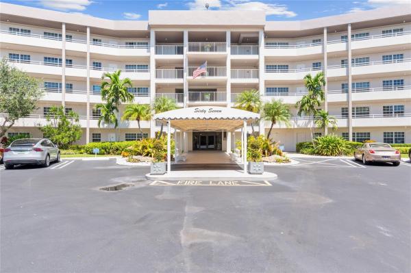 Oaks Lane At Palm-Aire, 555 Oaks Ln #504, Pompano Beach, Florida 33069, image 1