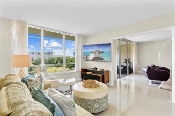 Oaks Lane At Palm-Aire, 555 Oaks Ln #504, Pompano Beach, Florida 33069, image 1