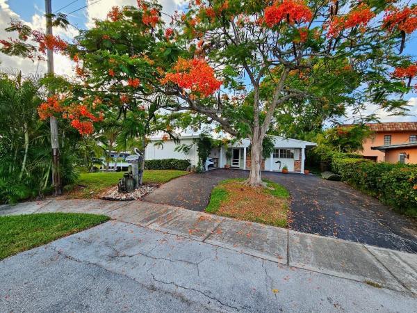 Twin Oaks, 817 NE 5th St, Deerfield Beach, Florida 33441, image 1