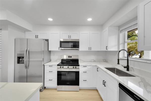 The Greens Of Inverrary, 6200 NW 44th St #106, Lauderhill, Florida 33319, image 1