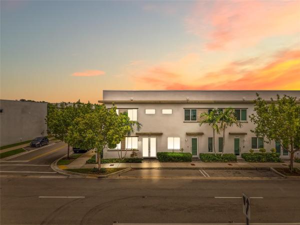 Landmark At Doral, 10259 NW 66th St, Doral, Florida 33178, image 1