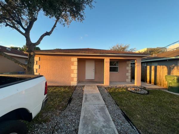 319 NE 35th Ct, Oakland Park, Florida 33334, image 1