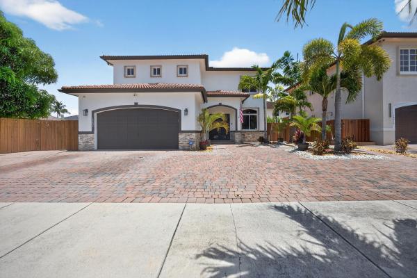18203 SW 152nd Pl, Miami, Florida 33187, image 1
