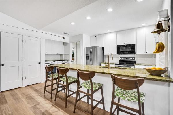 Sun Terrace At The Oaks, 10002 Chapman Oak Ct #10002, Palm Beach Gardens, Florida 33410, image 1