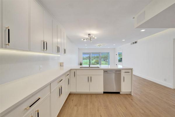 Palm-Aire Country Club 1, 3300 N Palm Aire Dr #401, Pompano Beach, Florida 33069, image 2
