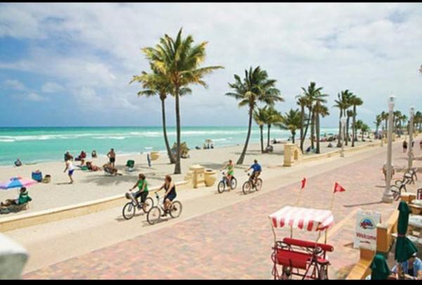 2213 Lincoln St #4, Hollywood, Florida 33020, image 3