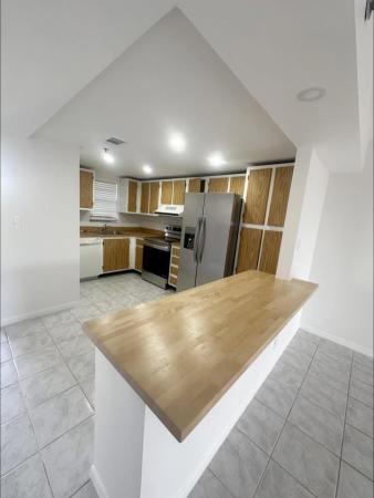 Rolling Hills Golf And Tennis Club, 3001 W Rolling Hills Cir #410, Davie, Florida 33328, image 1