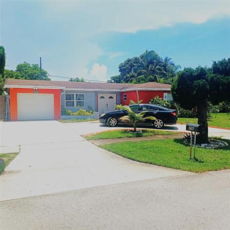 Palm Beach Lakes South, 206 Gale Pl, West Palm Beach, Florida 33409, image 1