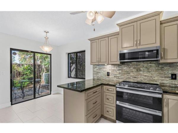 5270 Fountains Dr #102, Lake Worth Beach, Florida 33467, image 1