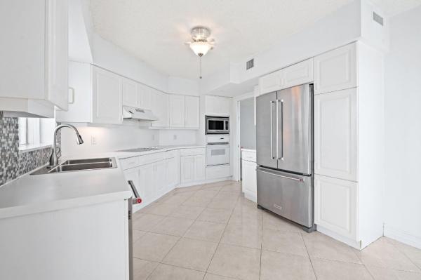 Oceania 4, 16400 Collins Ave #2146, Sunny Isles Beach, Florida 33160, image 2