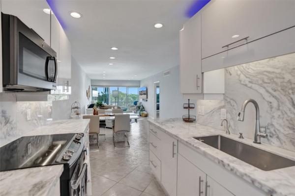 Penthouse North, 105 NE 19th Ave #452, Deerfield Beach, Florida 33441, image 1
