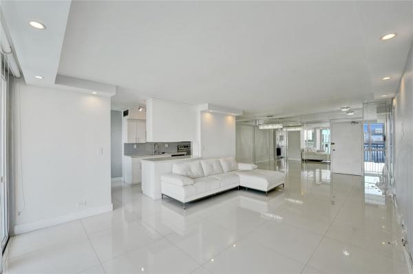 Winston Towers 500, 301 174th St #1401, Sunny Isles Beach, Florida 33160, image 1