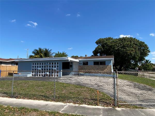 Melrose Manor, 2841 SW 6th St, Fort Lauderdale, Florida 33312, image 1