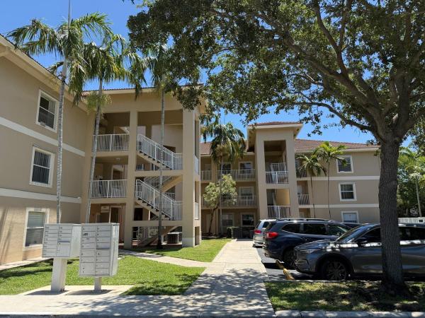 Royal River 2, 2941 Riverside Dr #303, Coral Springs, Florida 33065, image 1