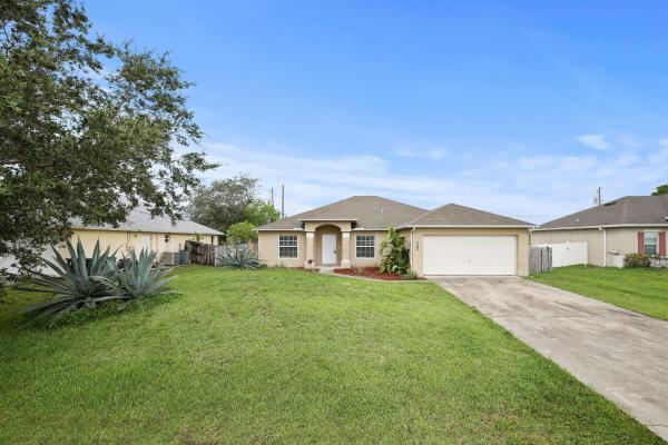 565 SW Undallo Rd, Port St. Lucie, Florida 34953, image 1