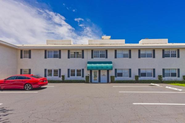 Golden Arrow, 298 SW 6th St #103, Boca Raton, Florida 33432, image 1