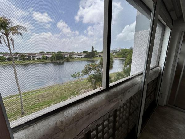 The Lakes Of Inverrary, 3301 Spanish Moss Ter #308, Lauderhill, Florida 33319, image 1