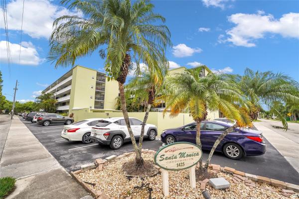 Santa Monica, 1425 Arthur St #214B, Hollywood, Florida 33020, image 1