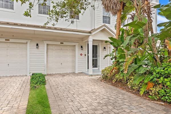 Lakeside Village Of Davie, 6951 Lakeside Circle N #216-2, Davie, Florida 33314, image 1