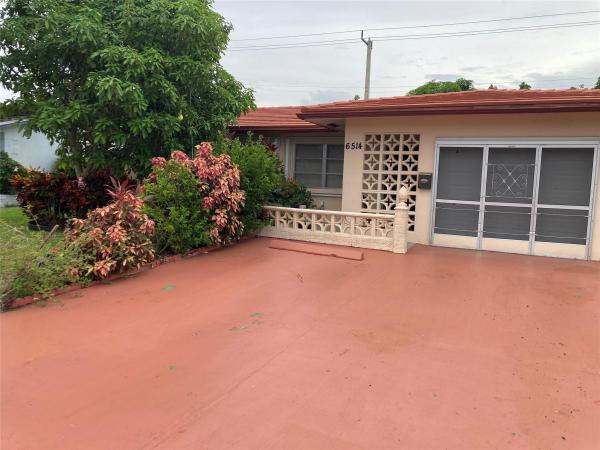 Mainlands Of Tamarac Lakes, 6514 NW 57th Ct, Tamarac, Florida 33321, image 1