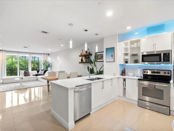 Gateway Park, 832 NE 19th Ave #832, Fort Lauderdale, Florida 33304, image 1