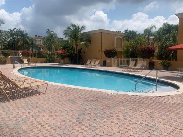 18051 NW 68th Ave K102, Hialeah, Florida 33015, image 1