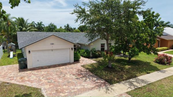 Royal Palm Lakes Estates, 4180 NW 18th Ave, Oakland Park, Florida 33309, image 1