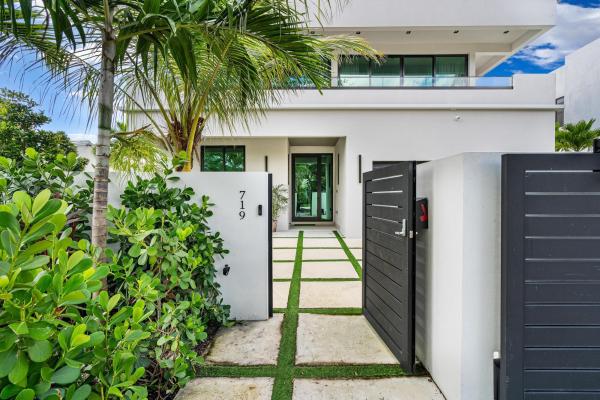 Victoria Highlands, 719 N Victoria Park Rd, Fort Lauderdale, Florida 33304, image 1