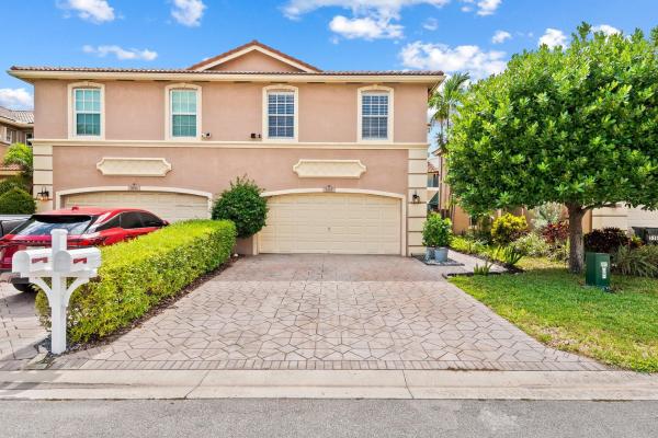 Banyan Trails, 5157 Meadow Oaks Dr, Coconut Creek, Florida 33073, image 2