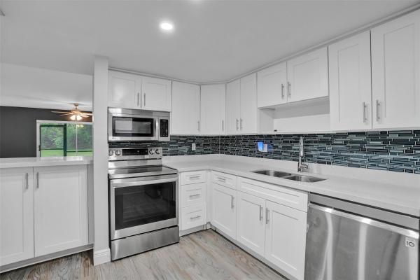 Sparrows Walk, 3100 Riverside Dr #109, Coral Springs, Florida 33065, image 1