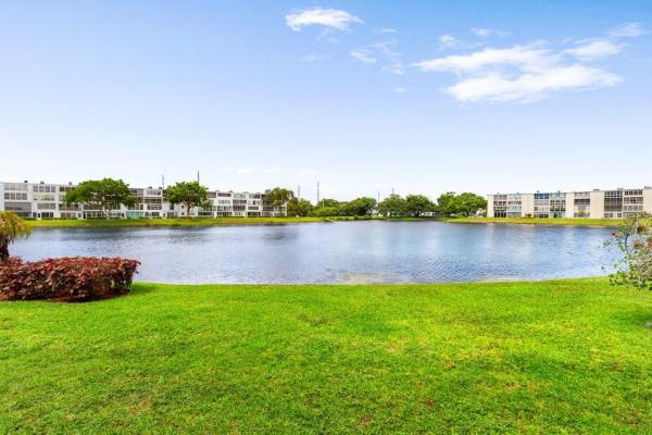 Harwood, 1084 Harwood F, Deerfield Beach, Florida 33442, image 2