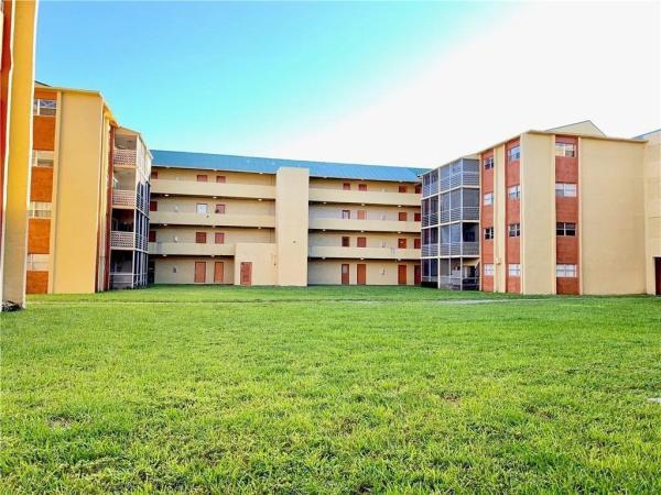 Royal Point, 3610 NW 21st St #312, Lauderdale Lakes, Florida 33311, image 1