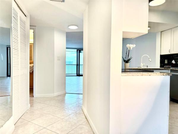 Lake Emerald, 117 Lake Emerald Dr #205, Oakland Park, Florida 33309, image 1