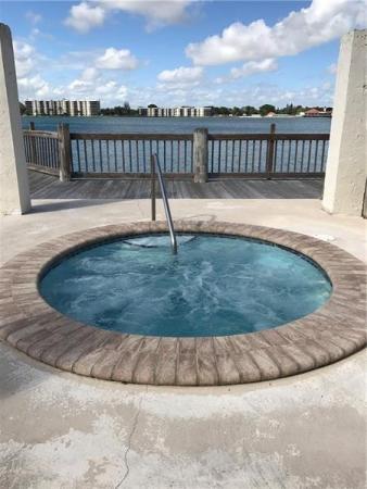 Lake Emerald, 117 Lake Emerald Dr #205, Oakland Park, Florida 33309, image 2