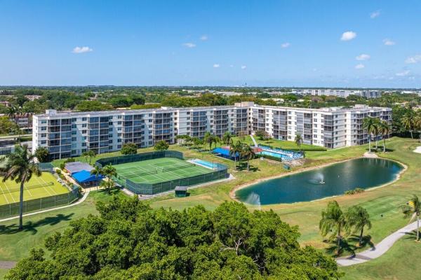 Hollybrook Golf & Tennis Club, 9923 S Hollybrook Lake Dr #105, Pembroke Pines, Florida 33025, image 1