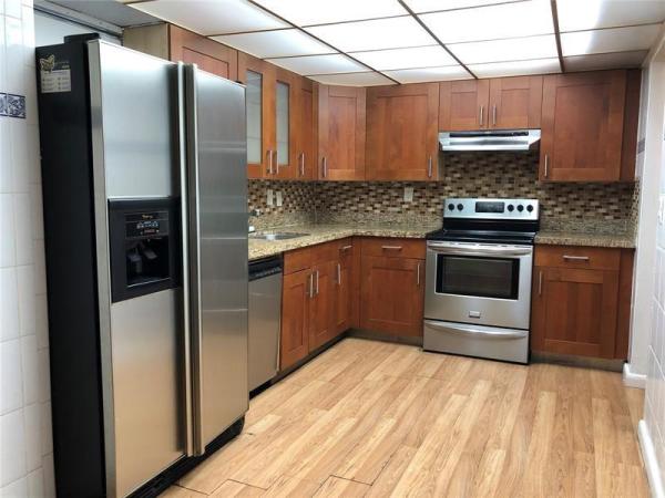 20350 W Country Club Dr #102, Miami, Florida 33180, image 1