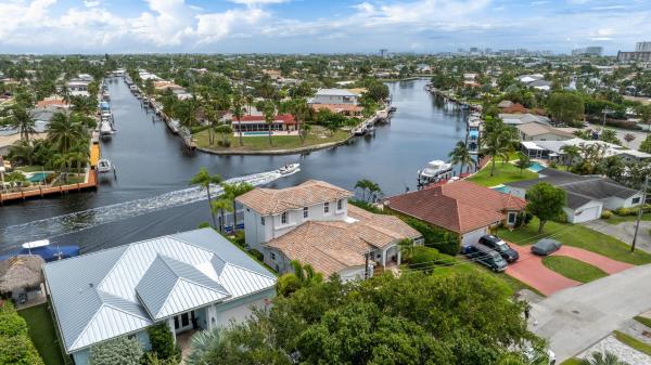 Kings Crown, 621 SE 10th St, Pompano Beach, Florida 33060, image 1