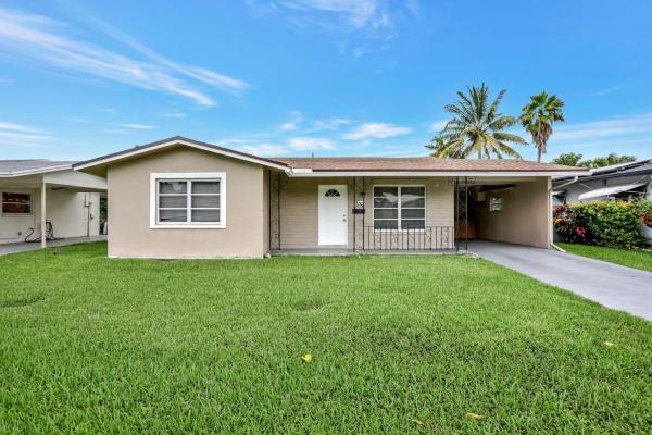 Mainlands Of Tamarac Lakes, 7102 NW 57th Dr, Tamarac, Florida 33321, image 1