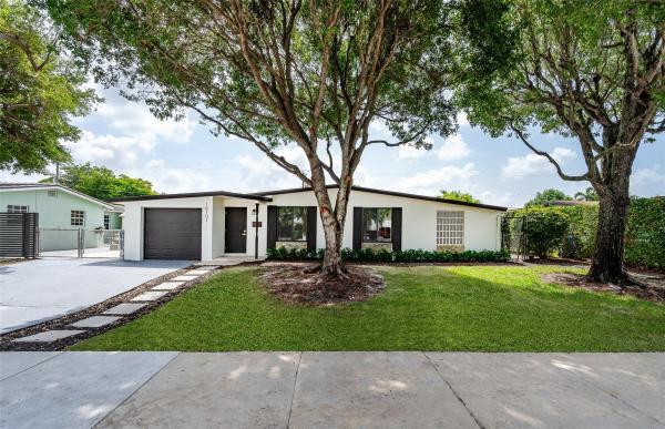 18101 NW 84th Ave, Hialeah, Florida 33015, image 1