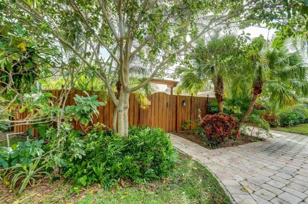 Lauderdale Park, 904 NE 18th St, Fort Lauderdale, Florida 33305, image 1
