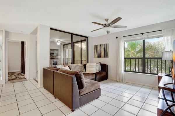 Applewood Village 2, 2748 S Carambola Cir S #1923, Coconut Creek, Florida 33066, image 1